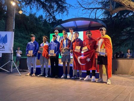 Skupinska fotografija najboljših.