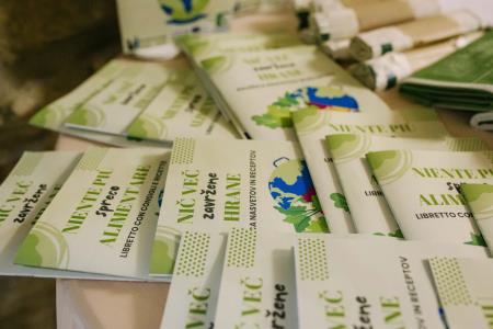 Nič več zavržene hrane - knjižica