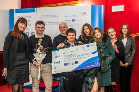 Tretjeuvrščena ekipa: FURBANTECH. 